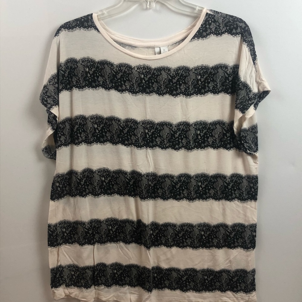 Lauren Conrad top
